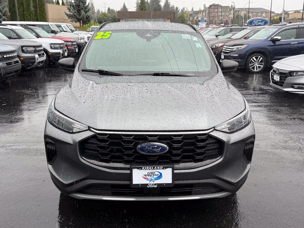 Certified 2025 Ford Escape ST-Line AWD/4WD image 5