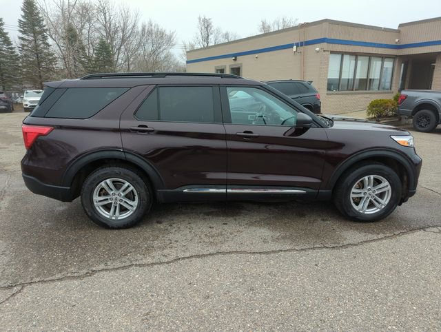 Certified 2023 Ford Explorer XLT w/ Equipment Group 202A image 2
