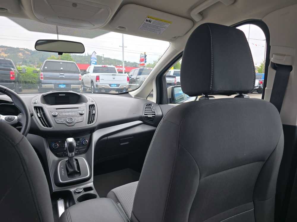 Certified 2017 Ford C-MAX Energi SE FWD image 14