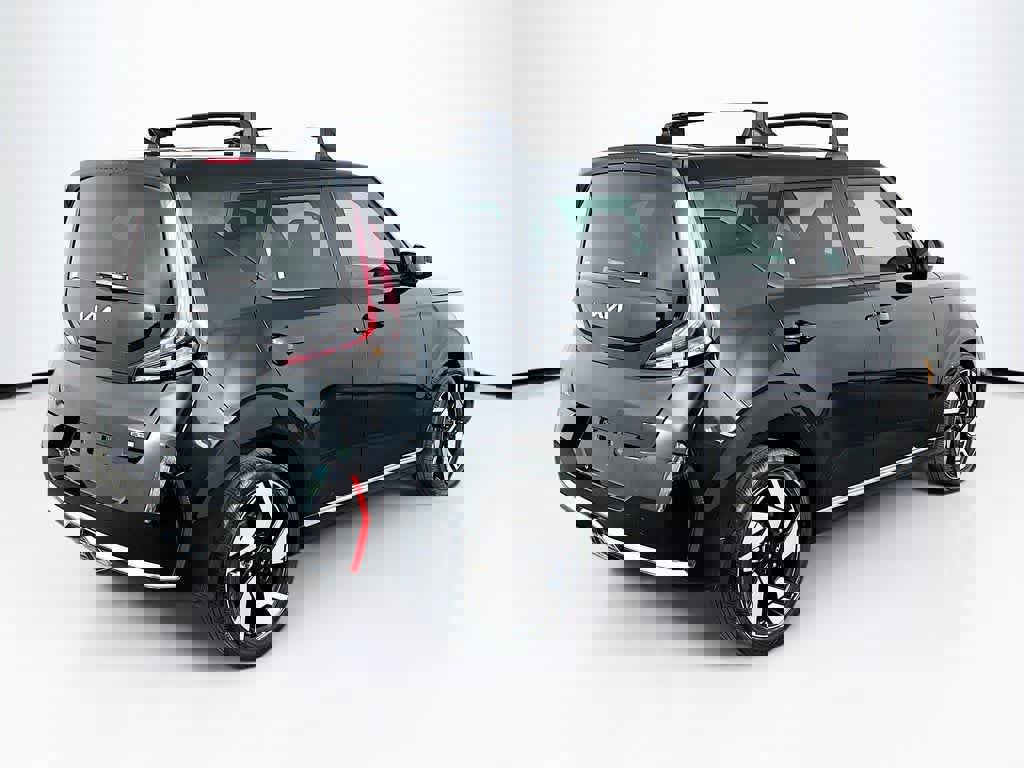 Used 2025 Kia Soul GT-Line w/ GT-Line Technology Package image 5