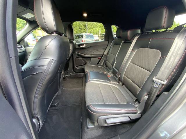 Certified 2025 Ford Escape ST-Line Select AWD/4WD image 30