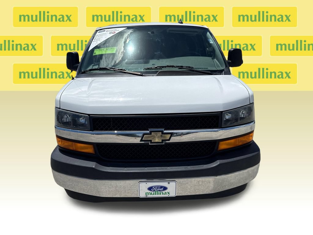 Used 2022 Chevrolet Express 2500 w/ Driver Convenience Package RWD image 11