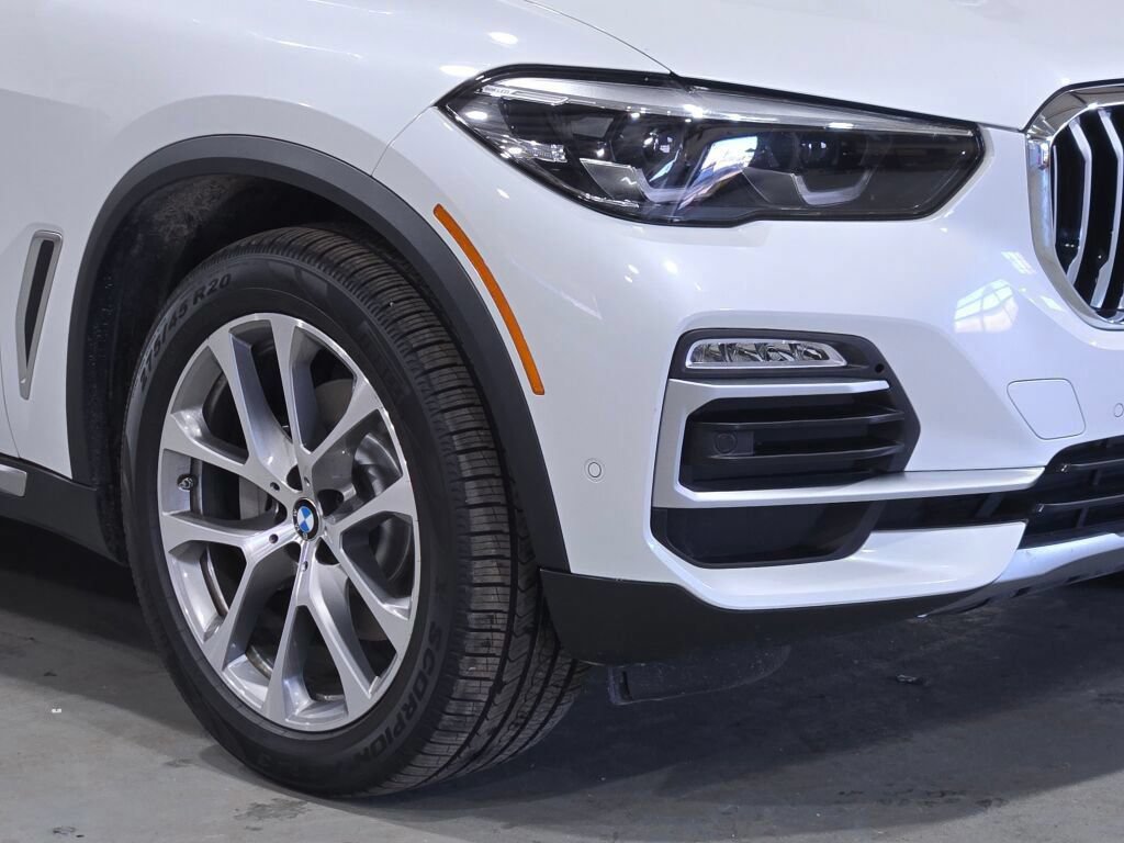 Used 2019 BMW X5 xDrive40i w/ Premium Package AWD/4WD image 3