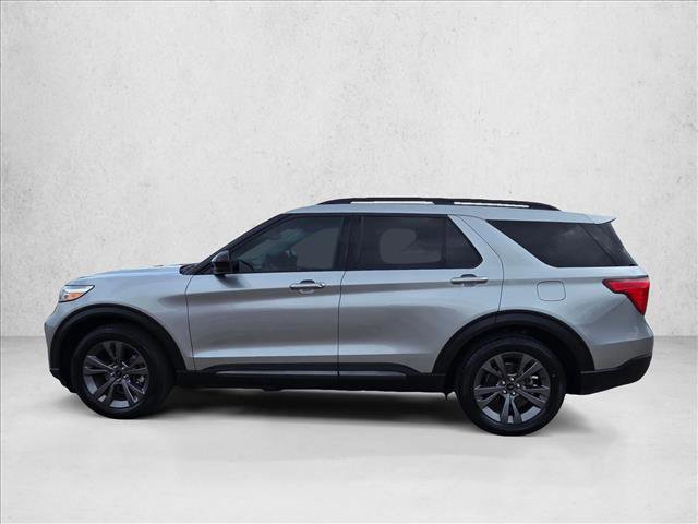 Certified 2023 Ford Explorer XLT w/ Equipment Group 202A RWD image 6