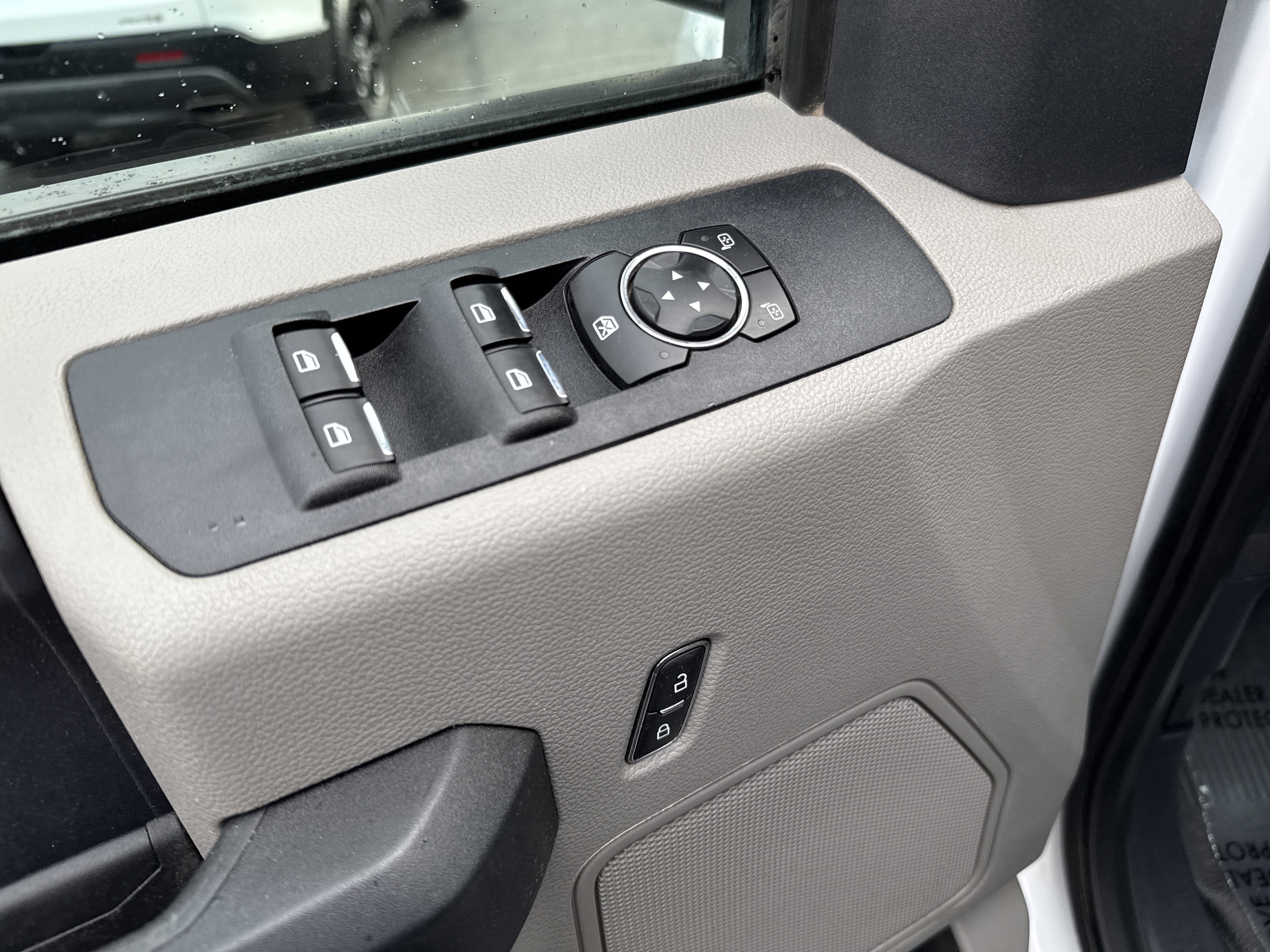 Certified 2022 Ford F350 XL w/ Power Equipment Group image 14