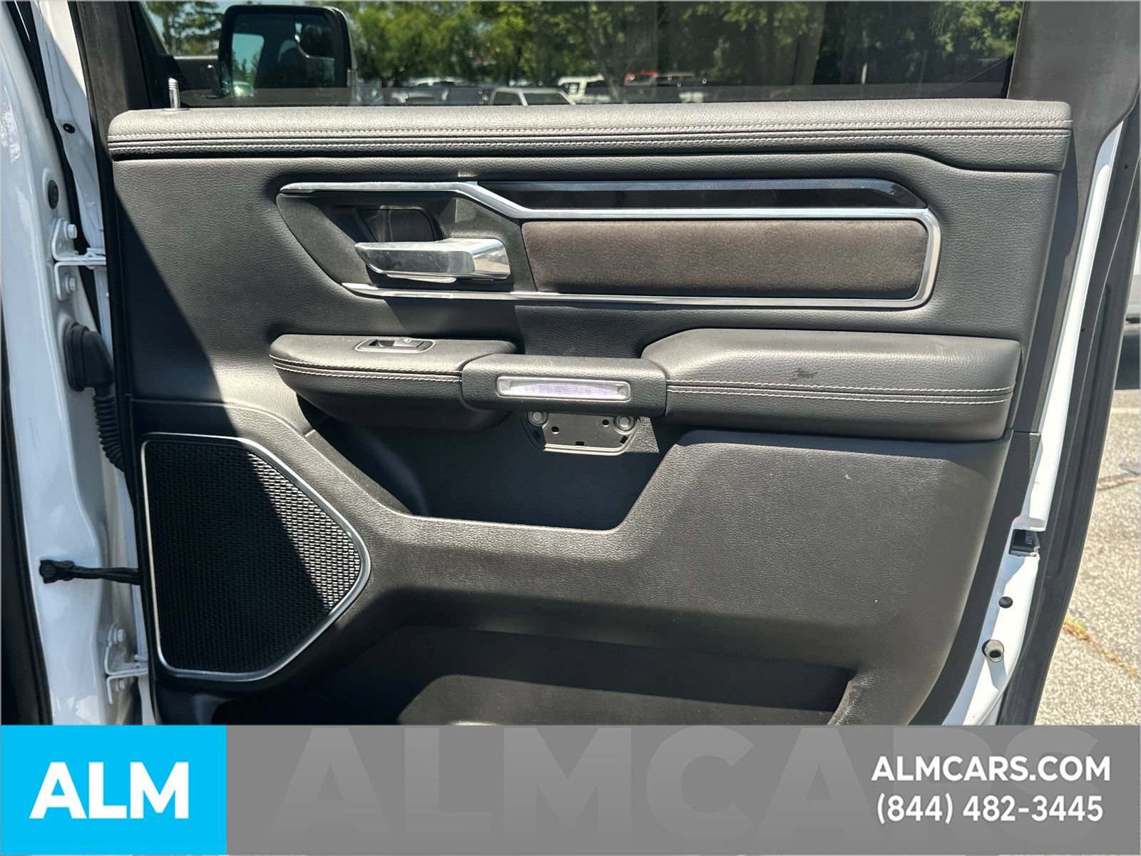 Used 2022 RAM 1500 Laramie w/ Sport Appearance Package AWD/4WD image 18