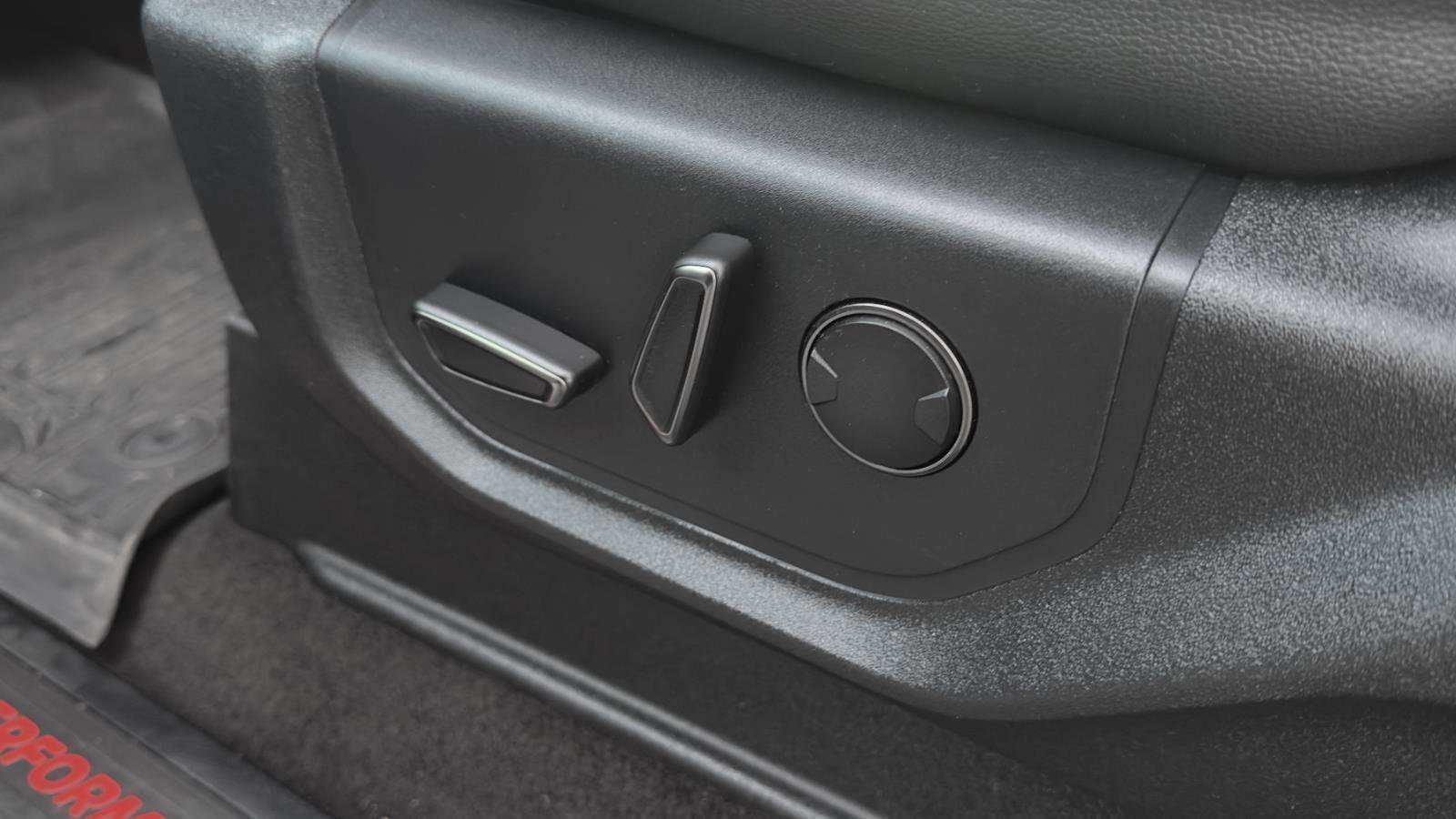 Certified 2020 Ford F150 Raptor w/ Equipment Group 802A Luxury image 17