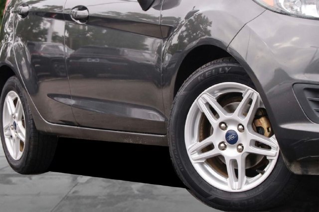 Certified 2018 Ford Fiesta SE FWD image 3