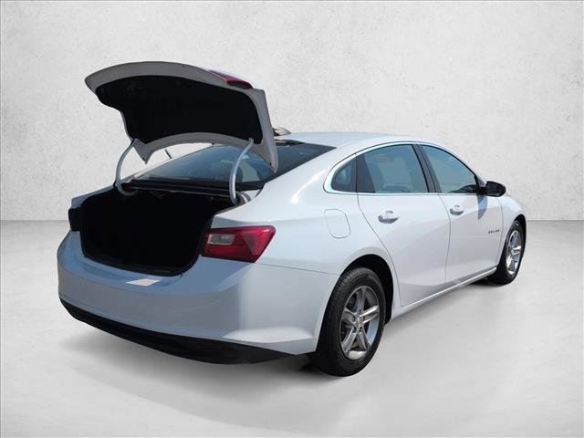 Used 2023 Chevrolet Malibu LS image 3