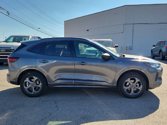 Certified 2024 Ford Escape ST-Line w/ Tech Pack #1 AWD/4WD image 6