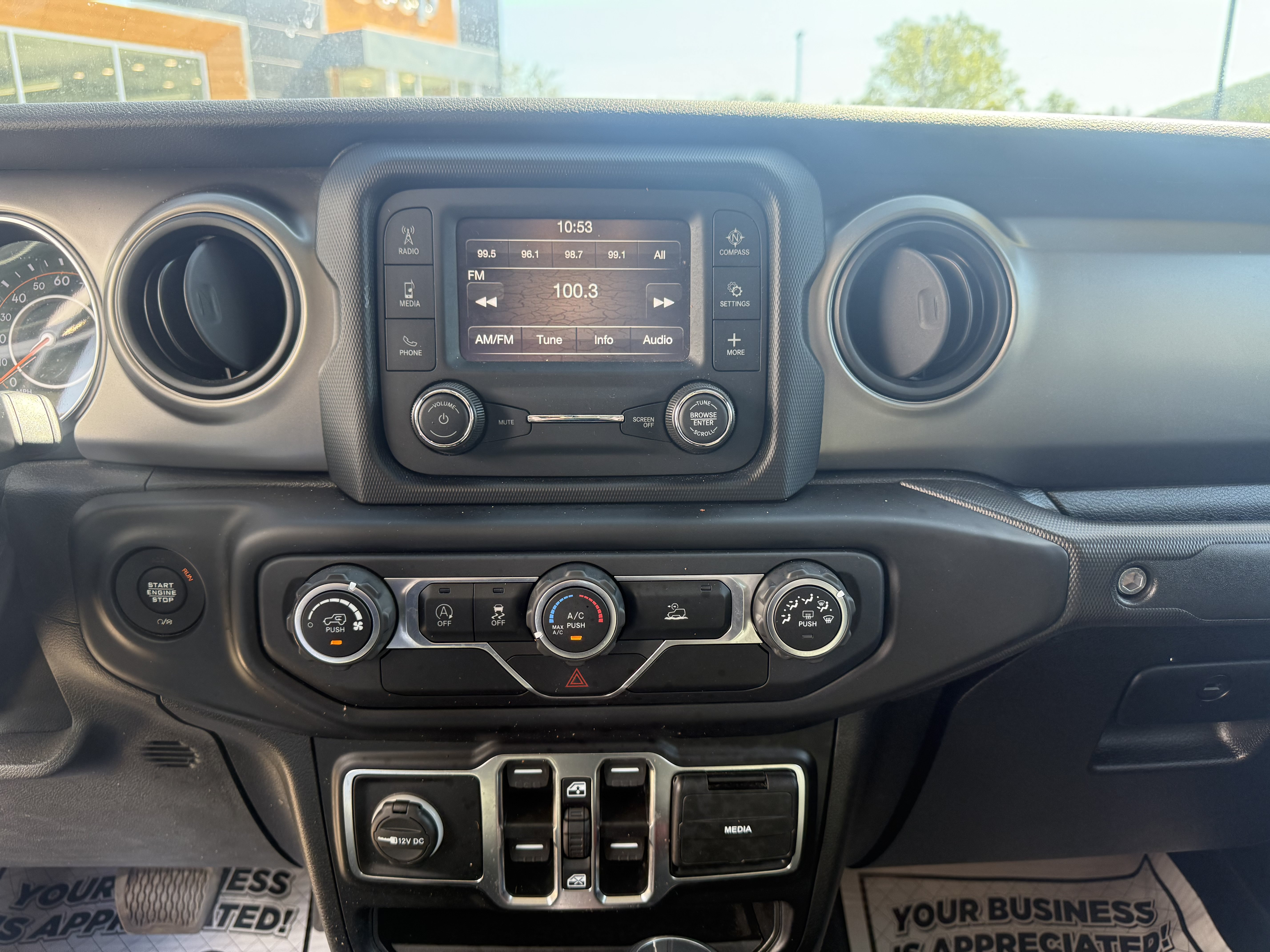 Used 2020 Jeep Gladiator Sport w/ Quick Order Package 24S AWD/4WD image 14