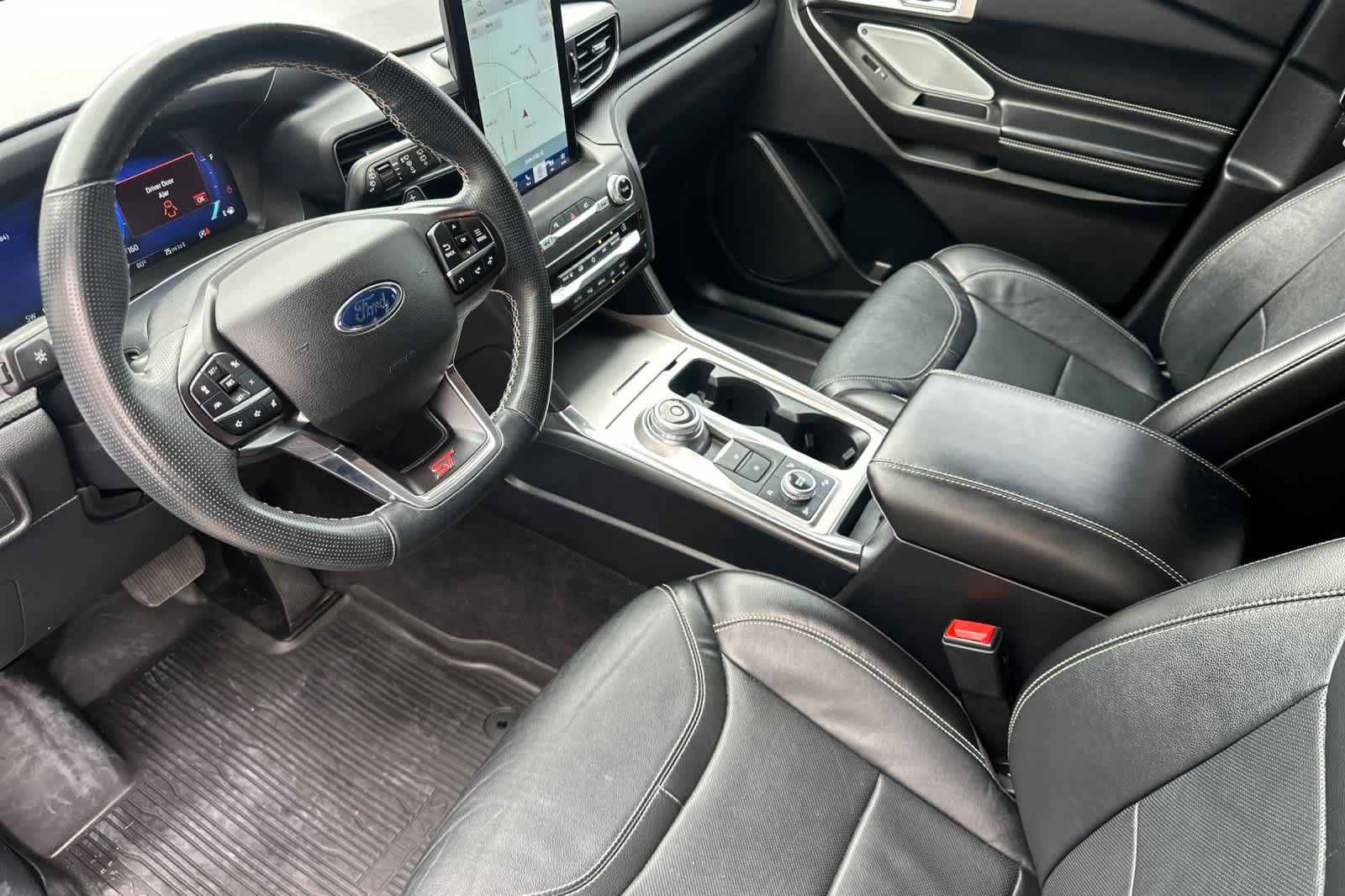 Certified 2020 Ford Explorer ST w/ Premium Technology Package AWD/4WD image 11
