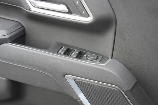 Used 2025 GMC Sierra 1500 Elevation image 28
