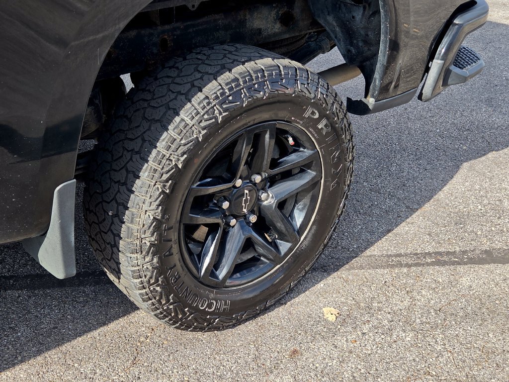 Used 2021 Chevrolet Silverado 1500 Custom Trail Boss w/ Safety Confidence Package AWD/4WD image 35