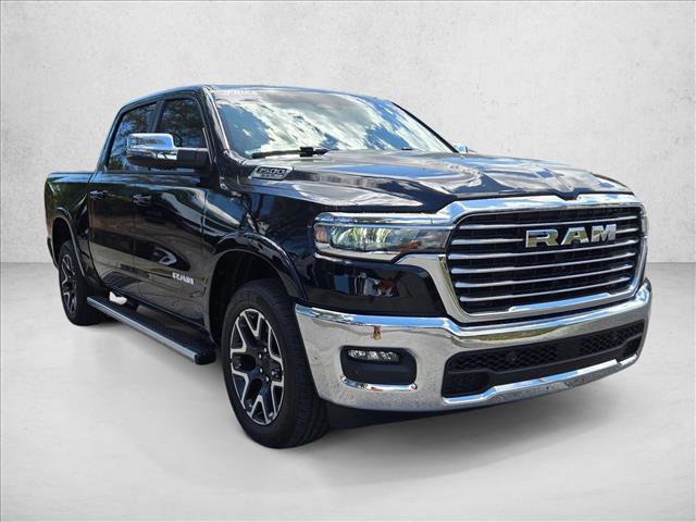 Used 2025 RAM 1500 Laramie AWD/4WD image 3
