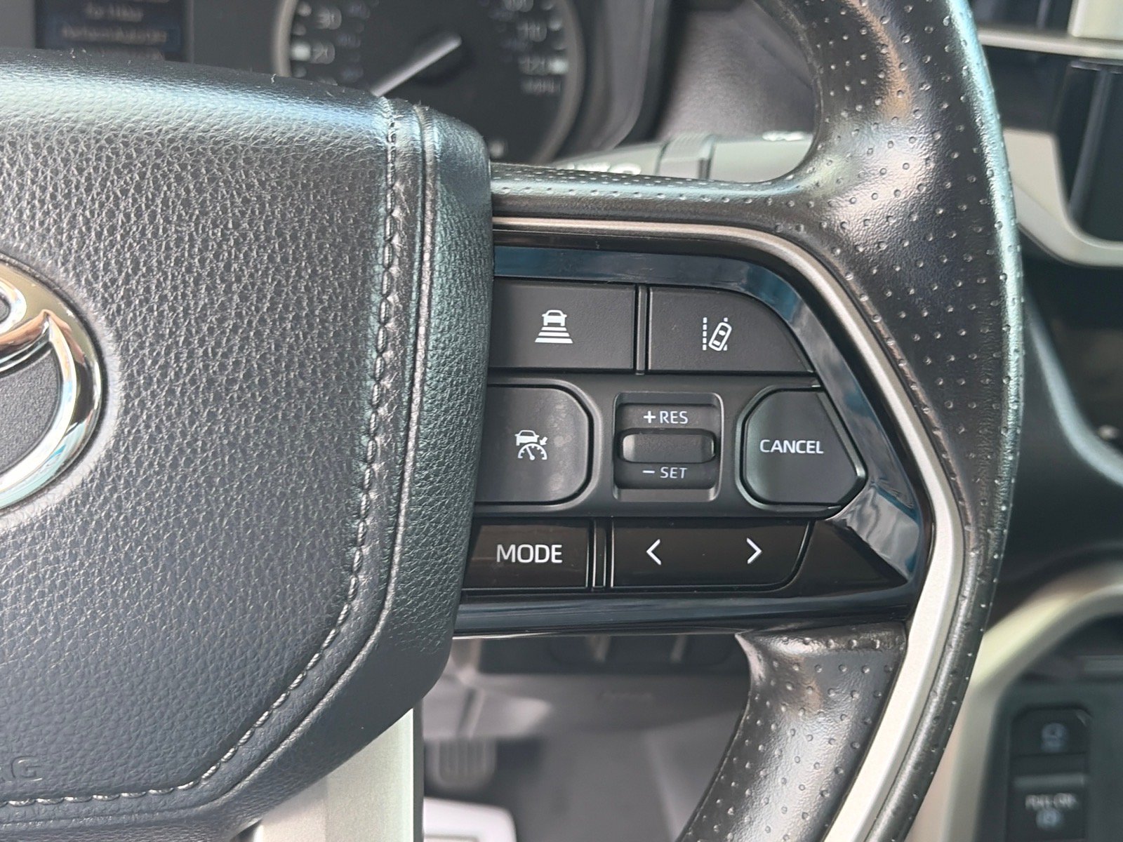 Used 2023 Toyota Tundra SR5 w/ SR5 Convenience Package AWD/4WD image 15