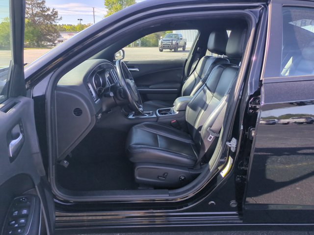 Used 2021 Dodge Charger SXT w/ Leather Interior Group RWD image 16
