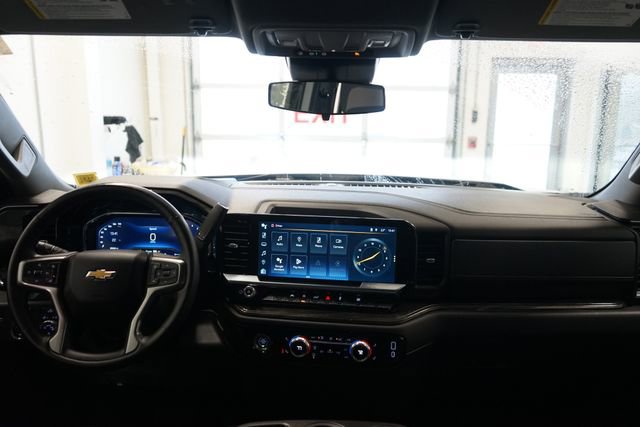 Used 2023 Chevrolet Silverado 1500 LT image 28