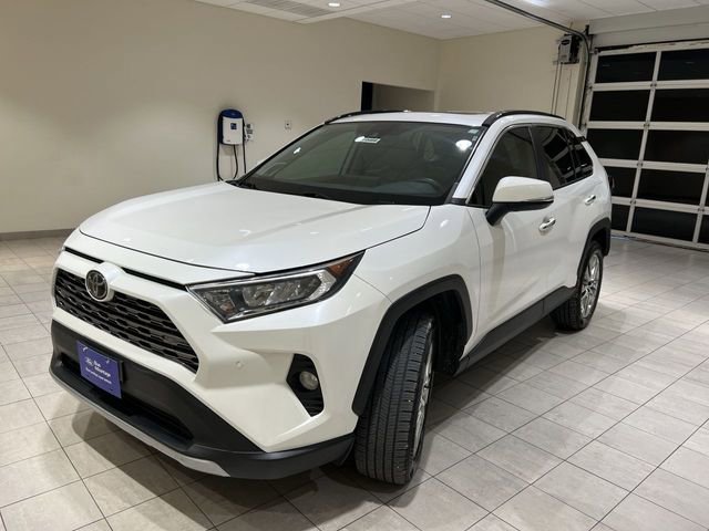 Used 2019 Toyota RAV4 Limited image 7
