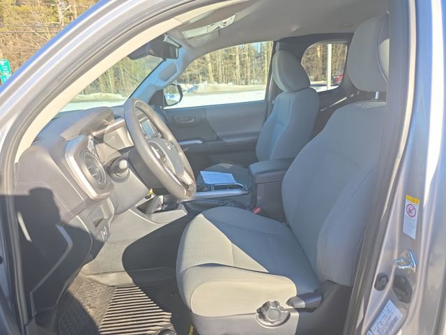 Used 2018 Toyota Tacoma SR5 AWD/4WD image 45