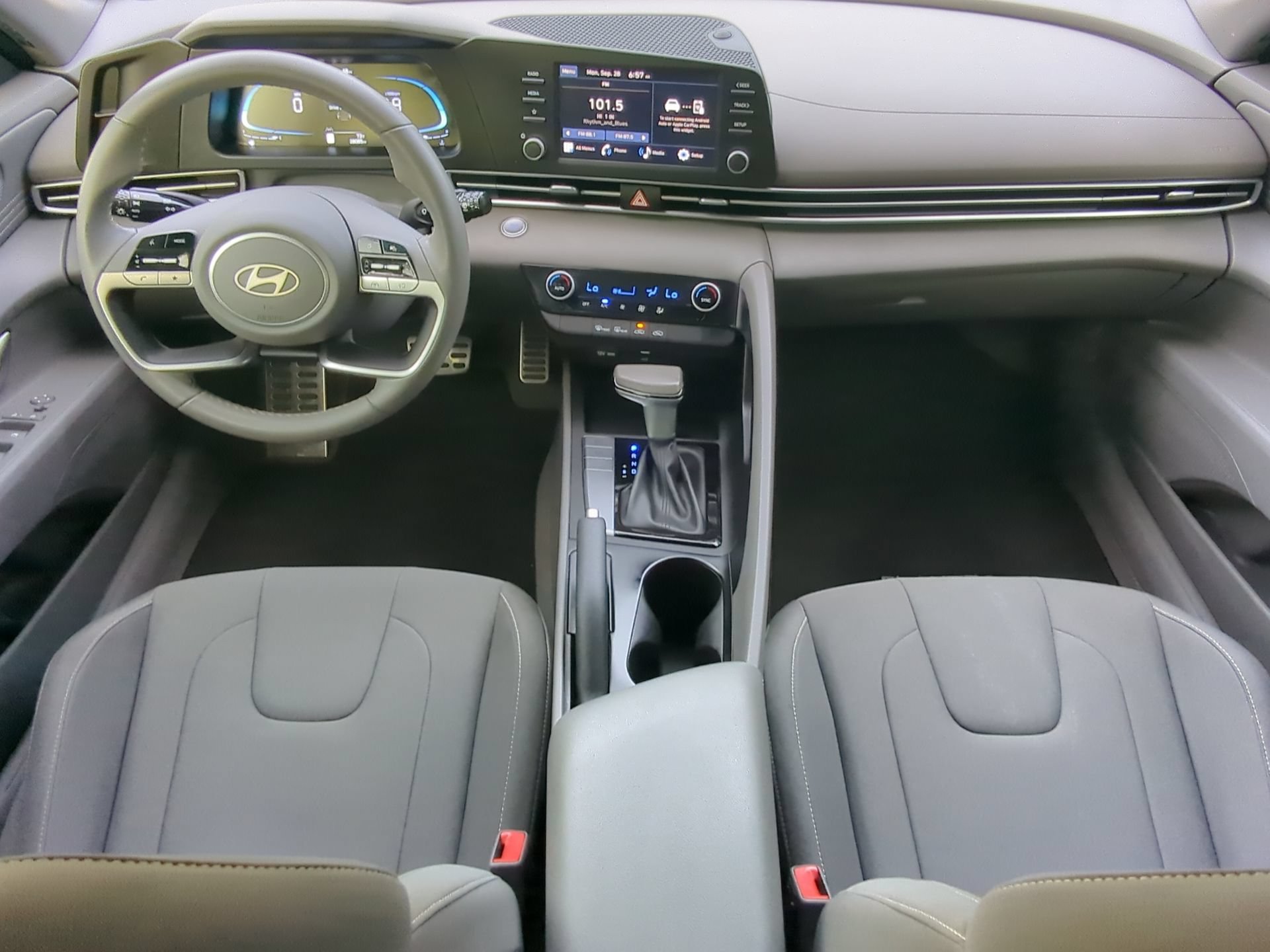 Used 2025 Hyundai Elantra Sport FWD image 48