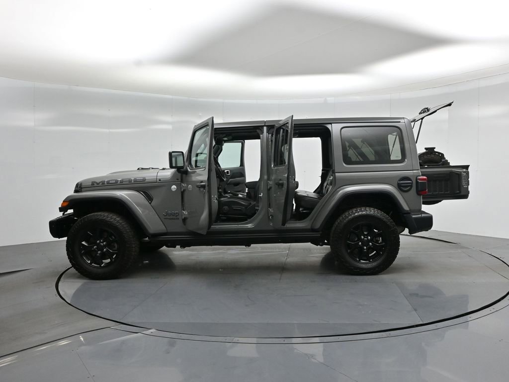 Used 2019 Jeep Wrangler Unlimited Sahara w/ Quick Order Package 24M Moab AWD/4WD image 32