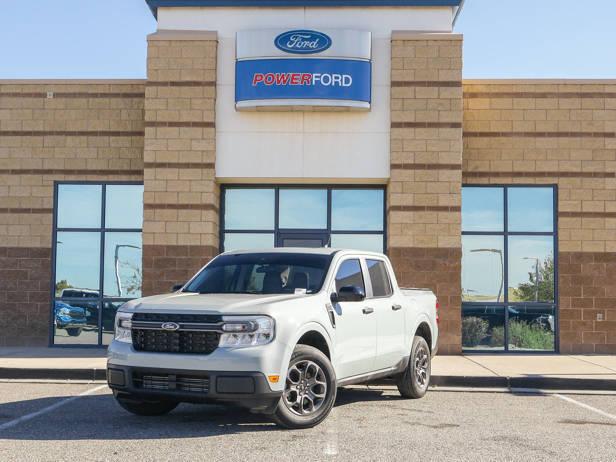 Certified 2024 Ford Maverick XLT w/ XLT Luxury Package FWD image 2