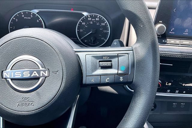 Used 2024 Nissan Rogue SV FWD image 17