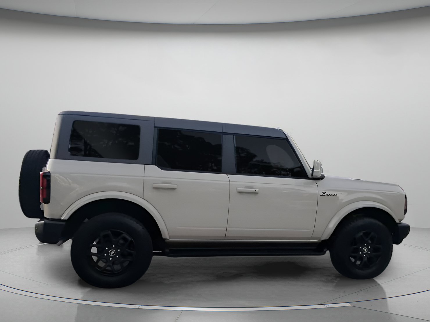 Certified 2025 Ford Bronco Outer Banks AWD/4WD image 31