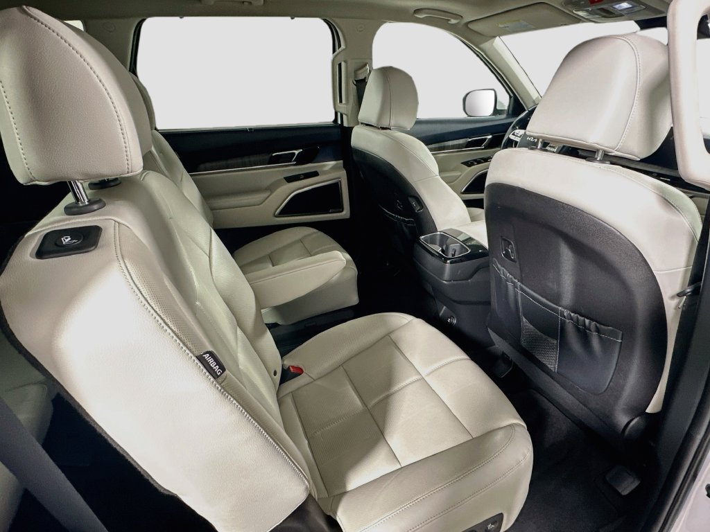 Used 2024 Kia Telluride EX w/ EX Captain's Chair Package AWD/4WD image 30