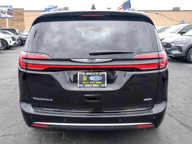 Used 2024 Chrysler Pacifica Pinnacle AWD/4WD image 8