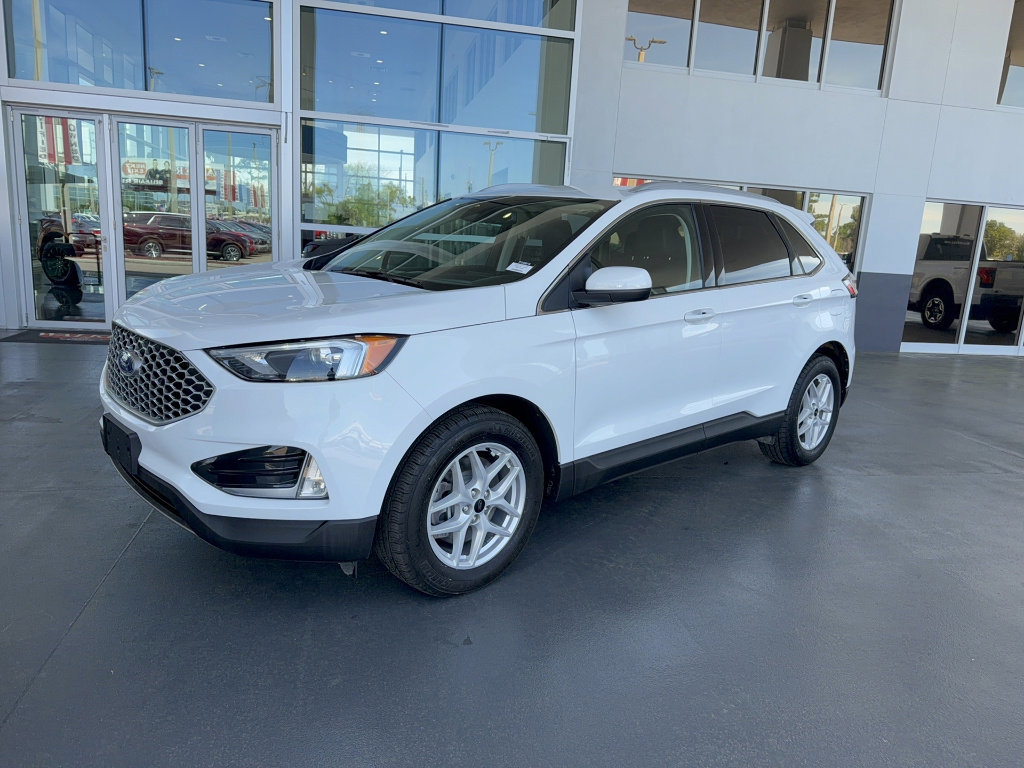 Certified 2024 Ford Edge SEL w/ Convenience Package image 5