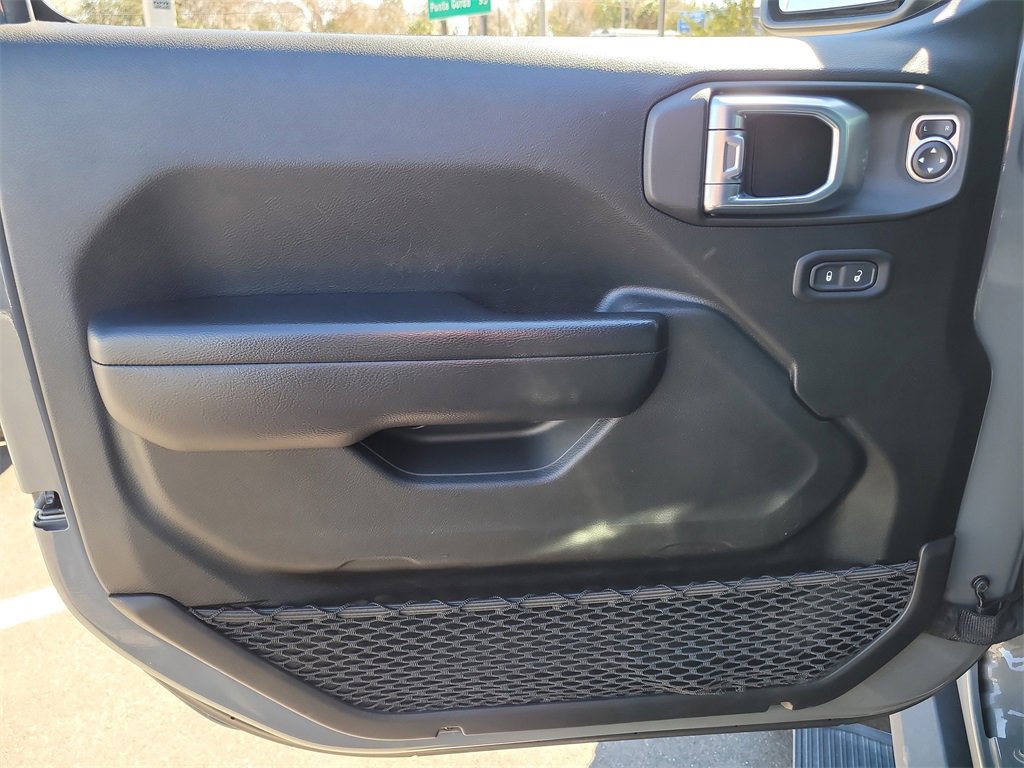 Used 2021 Jeep Gladiator Rubicon w/ Trailer Tow Package image 14