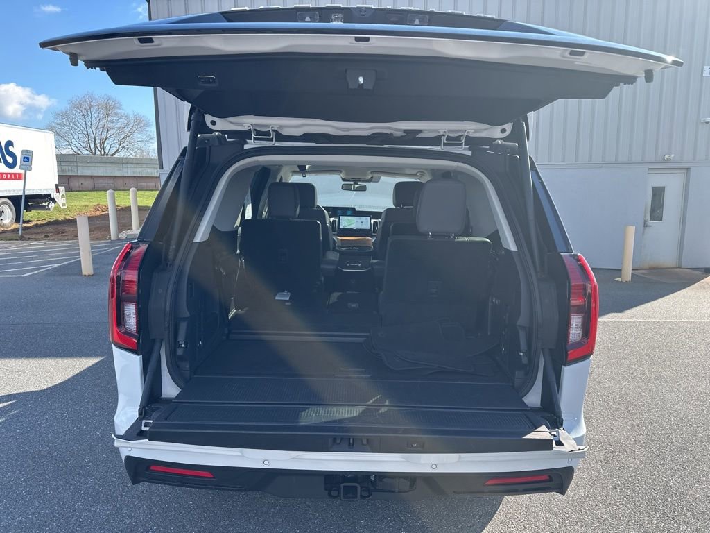 Certified 2025 Ford Expedition Active image 14