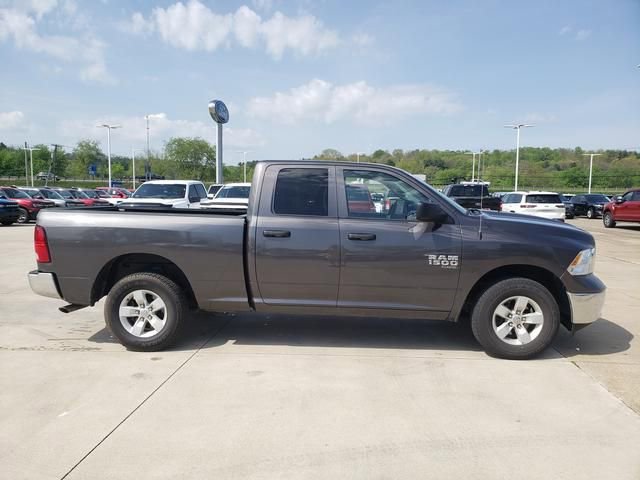 Used 2024 RAM 1500 Classic SLT AWD/4WD image 3