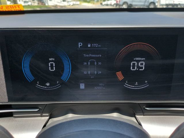 Used 2025 Hyundai Kona SEL FWD image 25