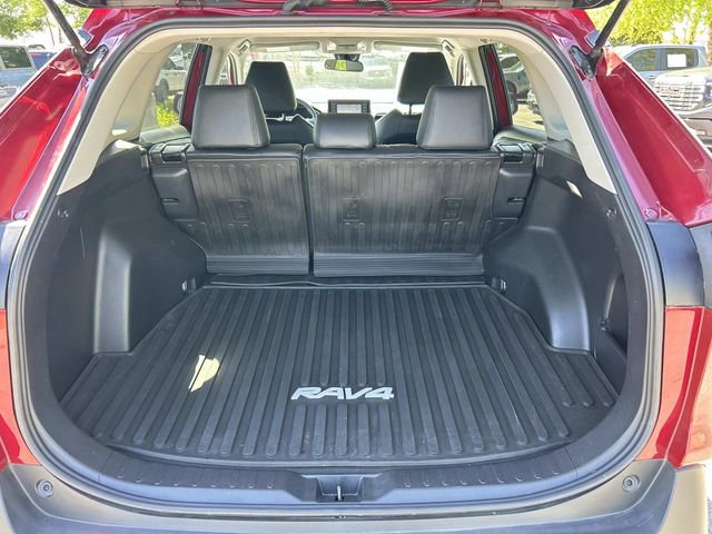 Used 2022 Toyota RAV4 LE FWD image 22