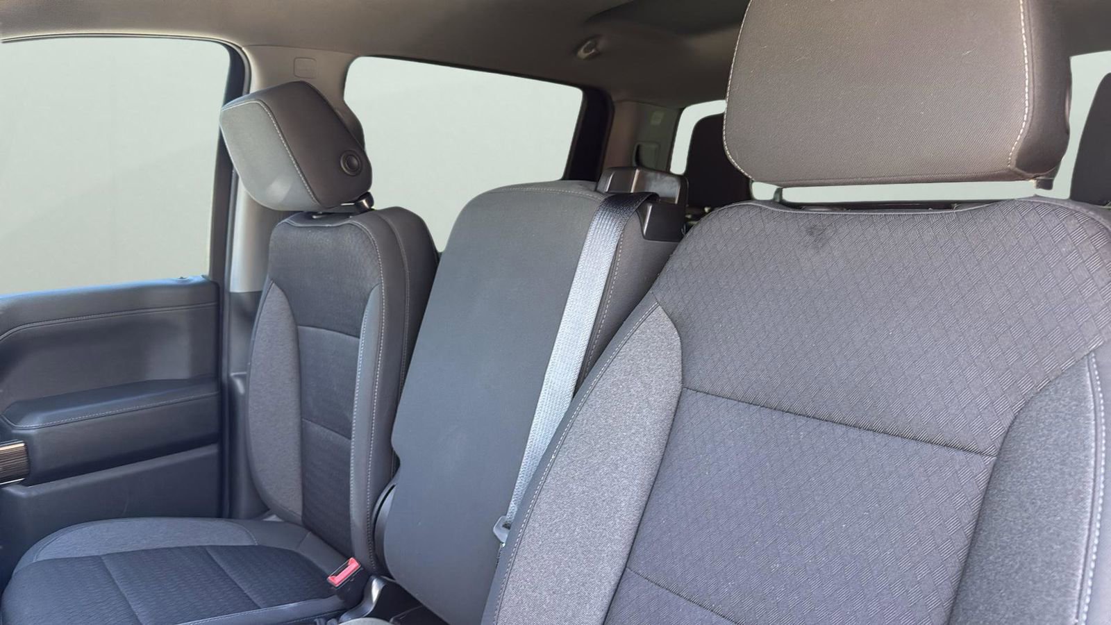 Used 2021 Chevrolet Silverado 1500 LT w/ Z71 Off-Road Package image 8