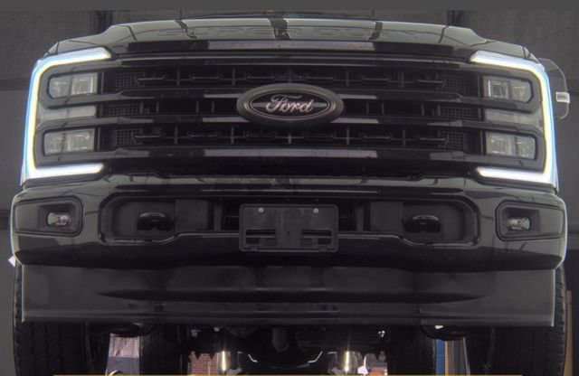 Certified 2024 Ford F250 Lariat w/ Black Appearance Package image 4