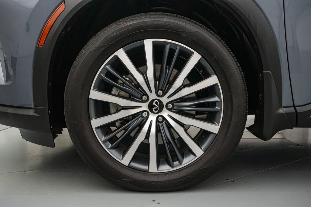 Used 2023 INFINITI QX60 Sensory w/ Vision Package AWD/4WD image 10