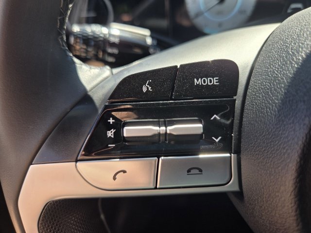 Used 2023 Hyundai Elantra SEL w/ Convenience Package FWD image 28