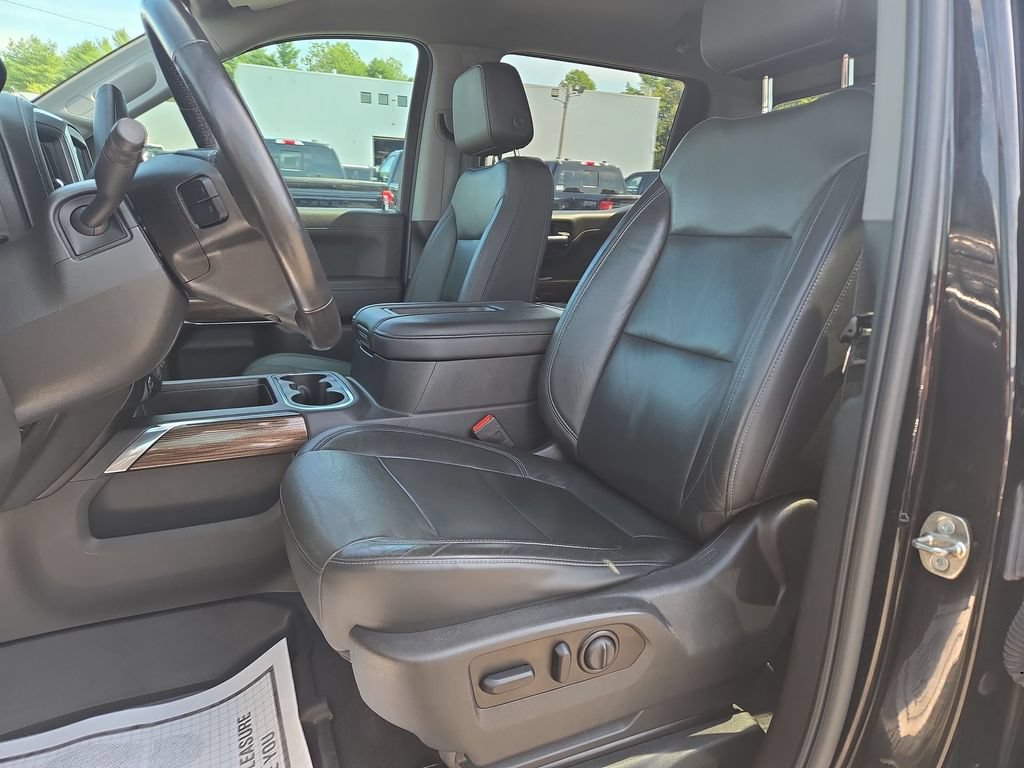 Used 2020 Chevrolet Silverado 1500 LT Trail Boss AWD/4WD image 6