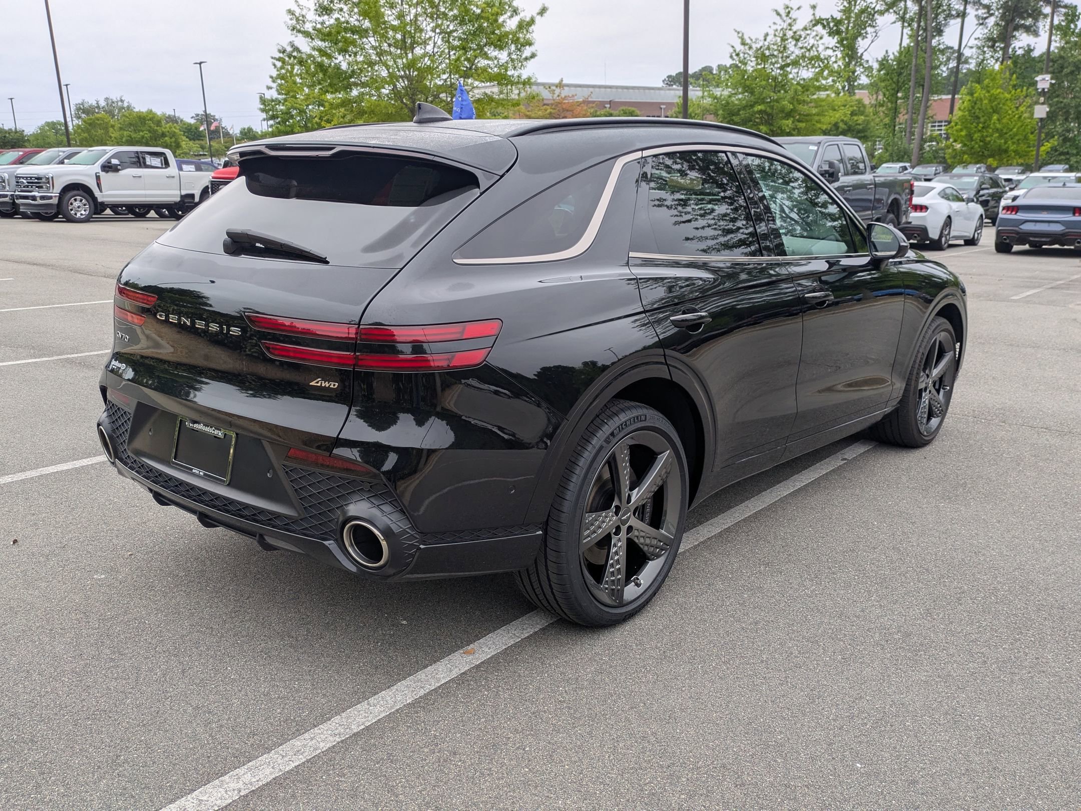Used 2023 Genesis GV70 2.5T w/ Sport Prestige Package AWD/4WD image 4