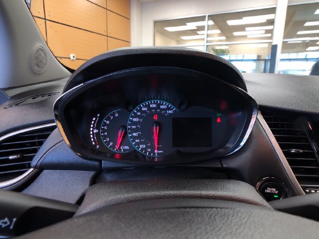 Used 2020 Chevrolet Trax LT w/ LT Convenience Package AWD/4WD image 14