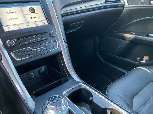 Certified 2017 Ford Fusion SE w/ Fusion SE Technology Package FWD image 23