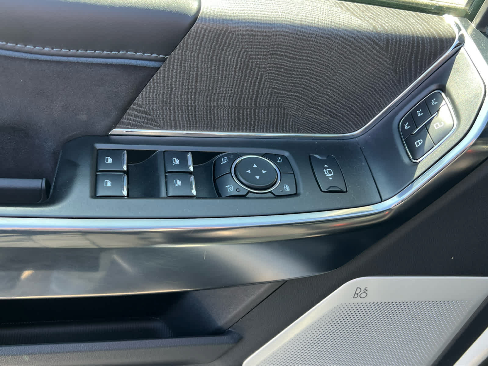 Certified 2025 Ford F350 Platinum AWD/4WD image 30