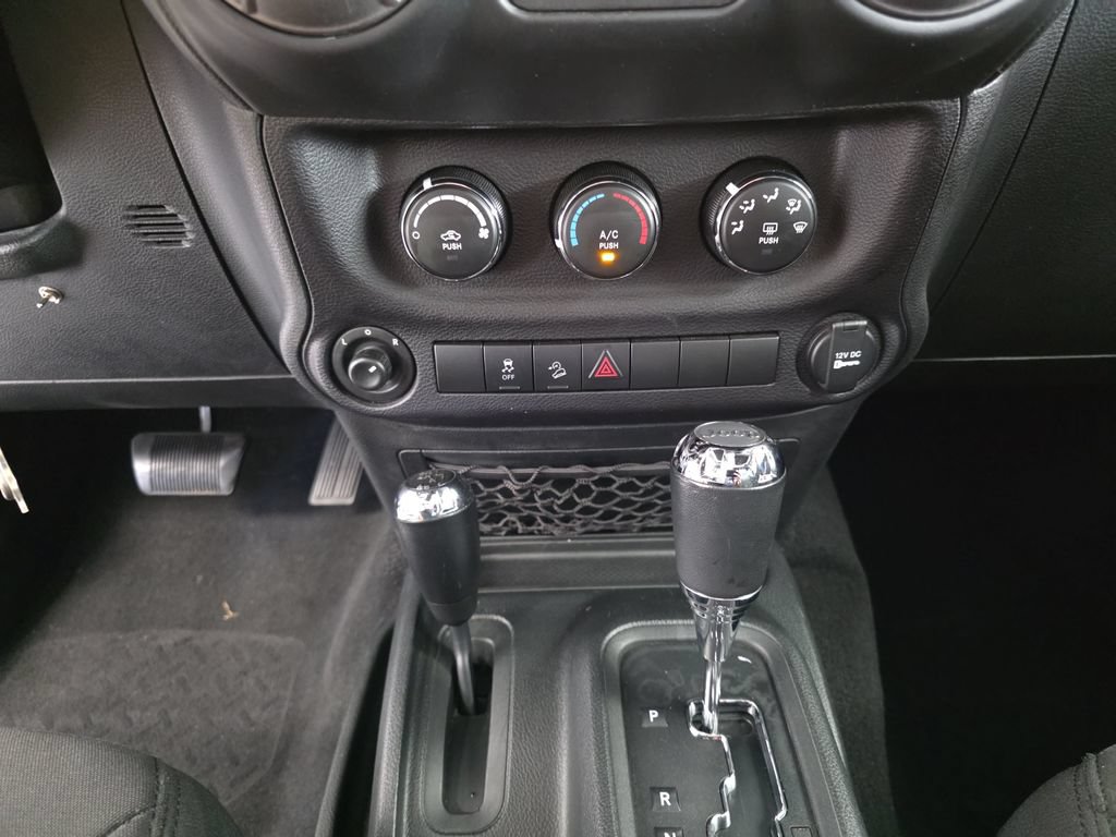 Used 2018 Jeep Wrangler Unlimited Sport S AWD/4WD image 20
