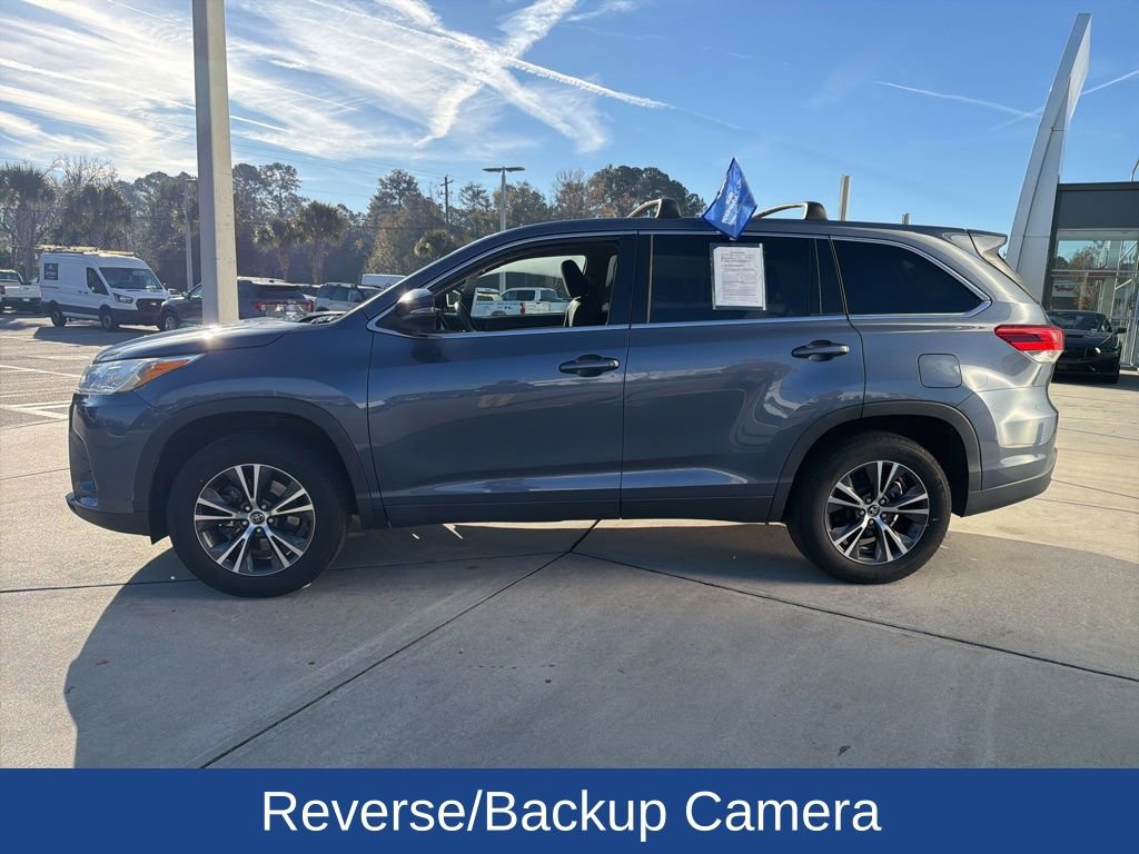 Used 2019 Toyota Highlander LE image 4