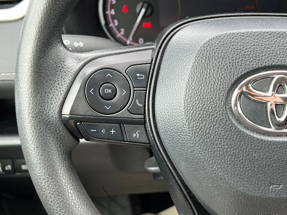 Used 2024 Toyota RAV4 XLE image 22