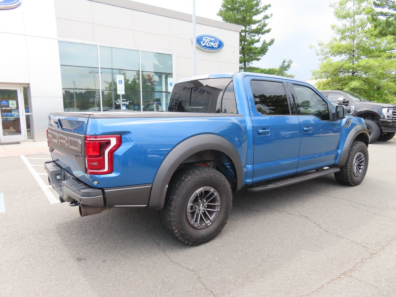Certified 2019 Ford F150 Raptor w/ Equipment Group 802A Luxury AWD/4WD image 5